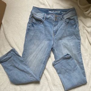 Wallflower Flirty Curvy High Rise Jeans
